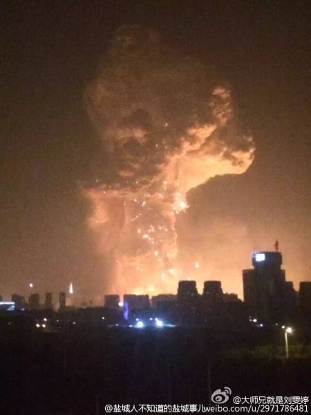 天津塘沽大爆炸 目前已有数百人受伤