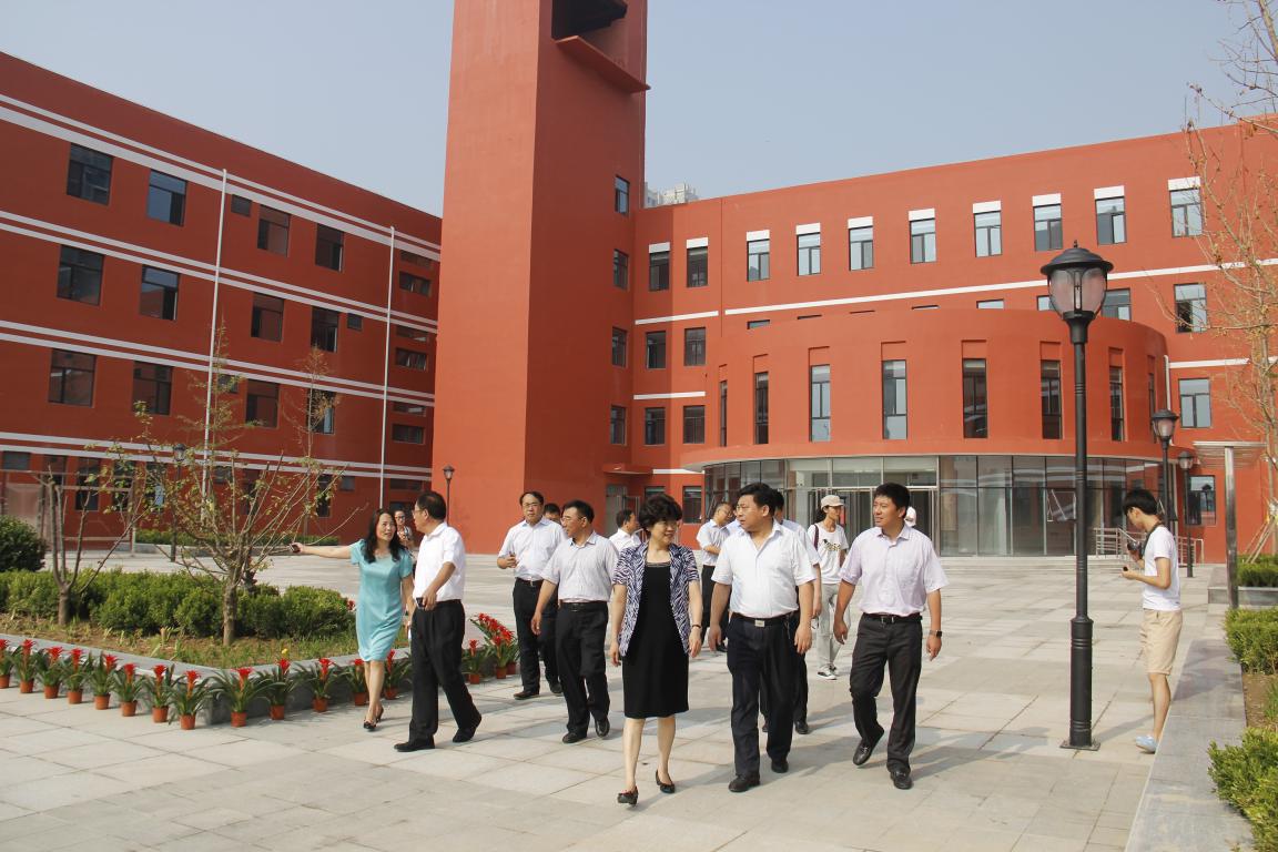 铂悦山北京第2实验小学博杰学校正式揭牌-唐山吉屋网