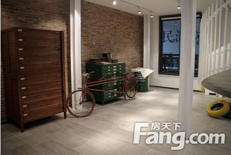 工业筋骨艺术气韵 昆仑望岳艺术馆温情开放