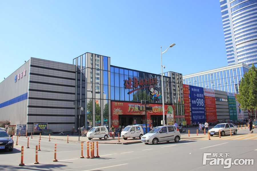 单价 均价5300元/平方米 产权年限 70 区域商圈 奎文新华路佳乐家