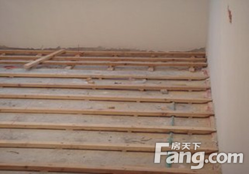 地板龙骨安装的高度是什么