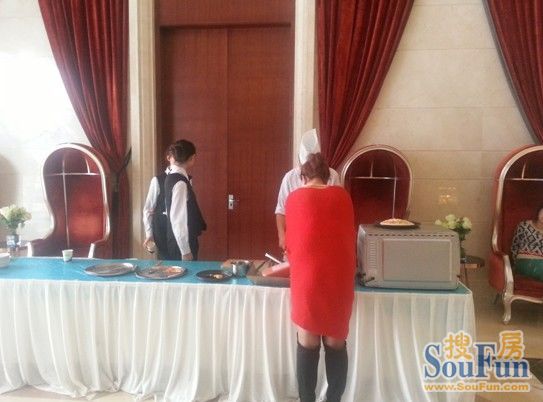 领航城周末马克杯DIY 批萨活动现场火爆_深圳