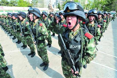 数千武警宣誓保世园会平安 反恐防暴装备亮相
