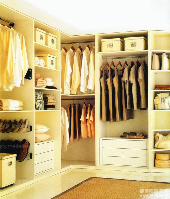 有哪些衣柜装修设计效果图 如何综合选择衣柜装修设计